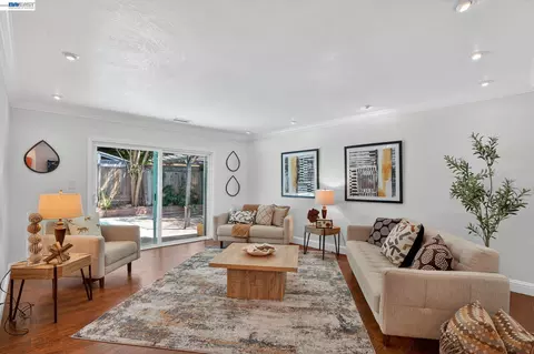 Living - 3436 Thunderbird Dr, Concord, CA 94520 photo 1 of 2