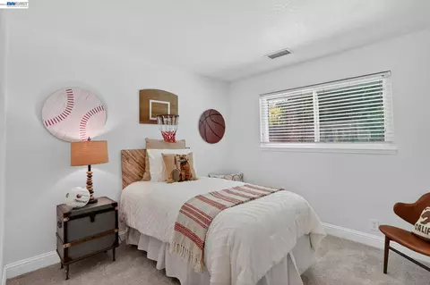 Bedroom - 3436 Thunderbird Dr, Concord, CA 94520 photo 4 of 8