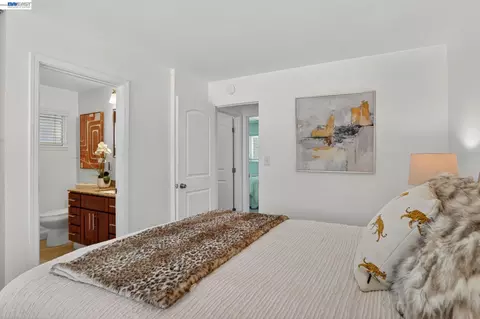 Bedroom - 3436 Thunderbird Dr, Concord, CA 94520 photo 3 of 8