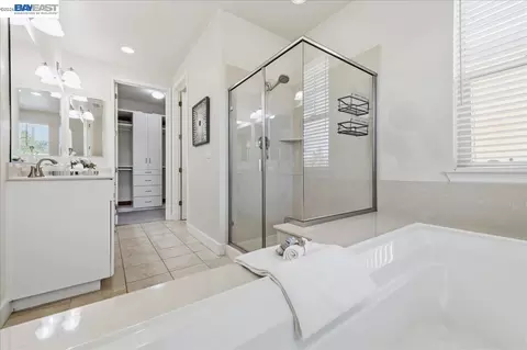 Bath - 3135 Central Pkwy, Dublin, CA 94568 photo 3 of 5