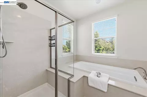 Bath - 3135 Central Pkwy, Dublin, CA 94568 photo 2 of 5