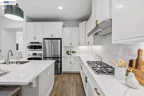 Kitchen - 3135 Central Pkwy, Dublin, CA 94568 photo 3 of 7