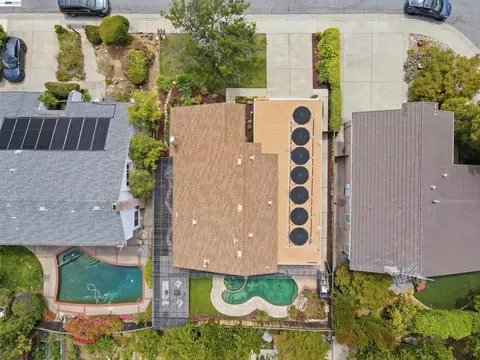 View/Area - 7629 Elderwood Ct, Cupertino, CA 95014 photo 6 of 9