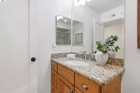 Bath - 7629 Elderwood Ct, Cupertino, CA 95014 photo 1 of 4