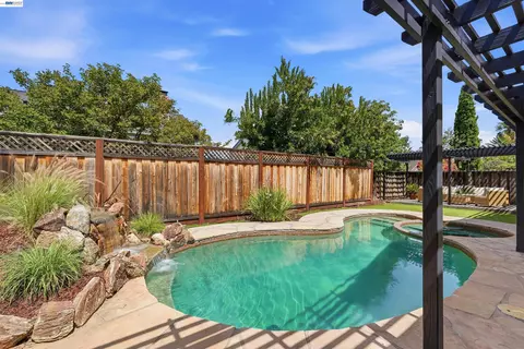 Exterior - 7629 Elderwood Ct, Cupertino, CA 95014 photo 13 of 16
