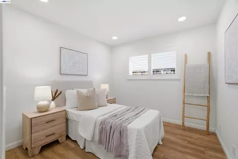 Bedroom - 7629 Elderwood Ct, Cupertino, CA 95014 photo 3 of 8