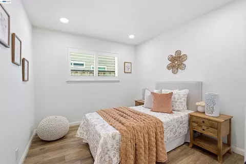 Bedroom - 7629 Elderwood Ct, Cupertino, CA 95014 photo 1 of 8