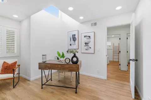 Entry Way - 7629 Elderwood Ct, Cupertino, CA 95014 photo 3 of 4