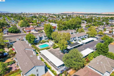 View/Area - 94 Elder Dr #B, Pacheco, CA 94553 photo 2 of 8