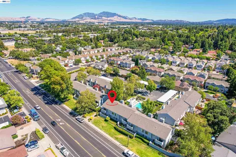 View/Area - 94 Elder Dr #B, Pacheco, CA 94553 photo 5 of 8