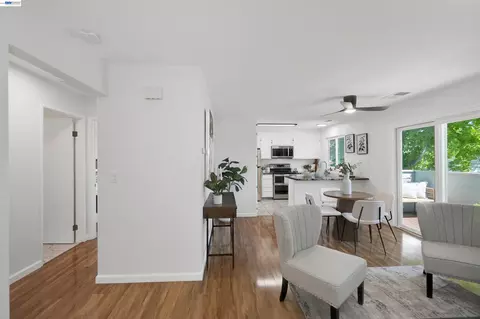 Entry Way - 94 Elder Dr #B, Pacheco, CA 94553 photo 1 of 3