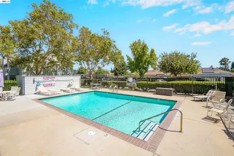 Exterior - 94 Elder Dr #B, Pacheco, CA 94553 photo 8 of 9
