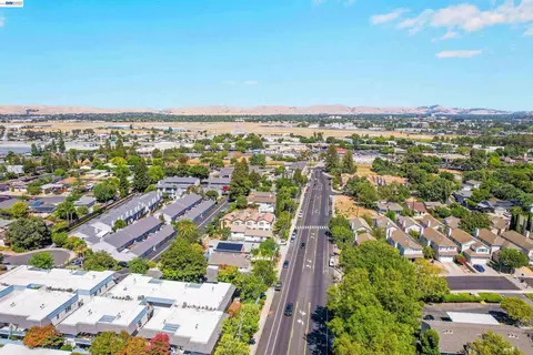 View/Area - 94 Elder Dr #B, Pacheco, CA 94553 photo 3 of 8