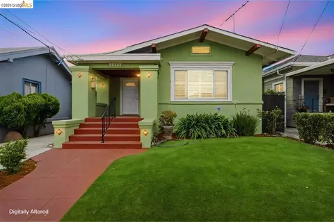 Exterior - 2840 Stanton St, Berkeley, CA 94702 photo 4 of 13