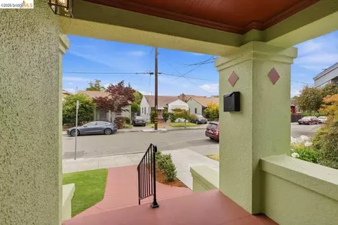 Exterior - 2840 Stanton St, Berkeley, CA 94702 photo 7 of 13