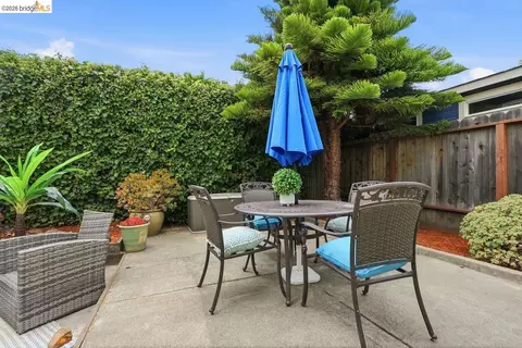 Exterior - 2840 Stanton St, Berkeley, CA 94702 photo 11 of 13