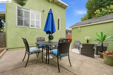 Exterior - 2840 Stanton St, Berkeley, CA 94702 photo 12 of 13
