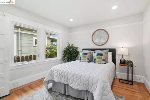 Bedroom - 2840 Stanton St, Berkeley, CA 94702 photo 1 of 4
