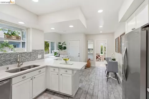 Kitchen - 2840 Stanton St, Berkeley, CA 94702 photo 4 of 4