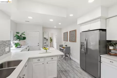 Kitchen - 2840 Stanton St, Berkeley, CA 94702 photo 3 of 4