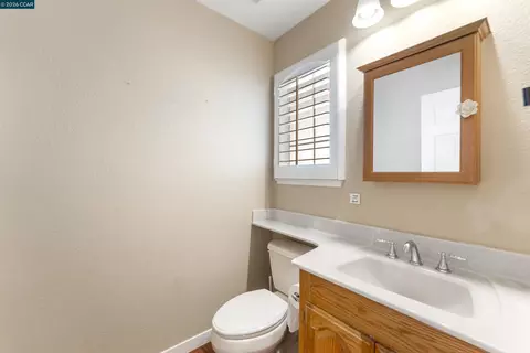 Bath - 612 Julpun Loop, Clayton, CA 94517 photo 5 of 5