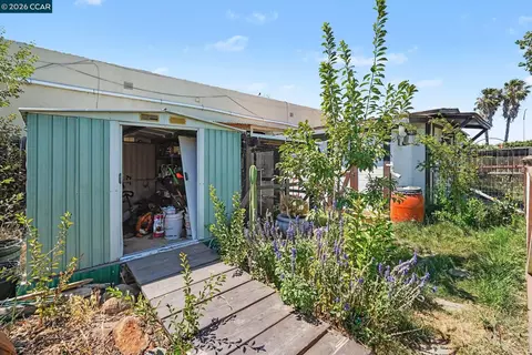Exterior - 1110 Laurel Ave, Pittsburg, CA 94565 photo 7 of 7