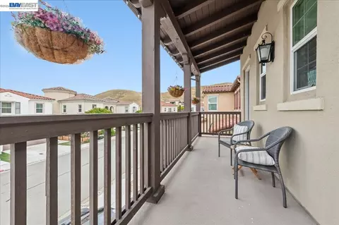 Exterior - 2730 Mount Dana Dr, Dublin, CA 94568 photo 4 of 12