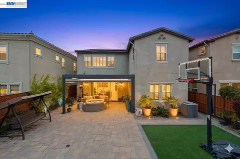Exterior - 2730 Mount Dana Dr, Dublin, CA 94568 photo 9 of 12