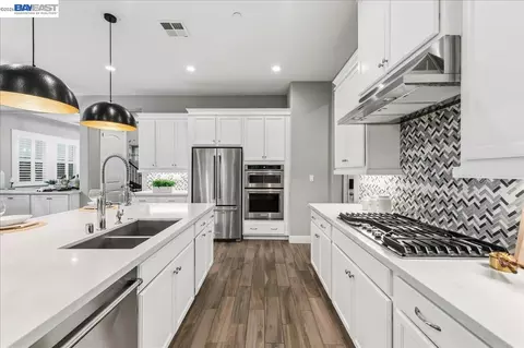 Kitchen - 2730 Mount Dana Dr, Dublin, CA 94568 photo 3 of 5