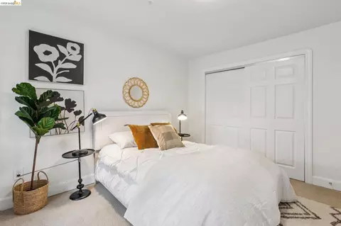 Bedroom - 1849 Arch St #A, Berkeley, CA 94709 photo 5 of 8