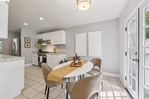 Dining - 1849 Arch St #A, Berkeley, CA 94709 photo 1 of 3