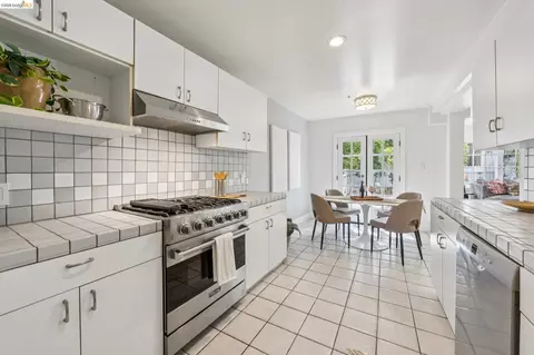 Kitchen - 1849 Arch St #A, Berkeley, CA 94709 photo 2 of 2