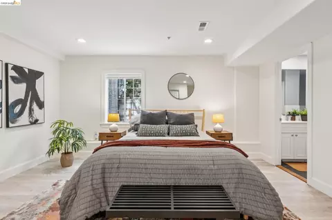Bedroom - 1849 Arch St #A, Berkeley, CA 94709 photo 2 of 8