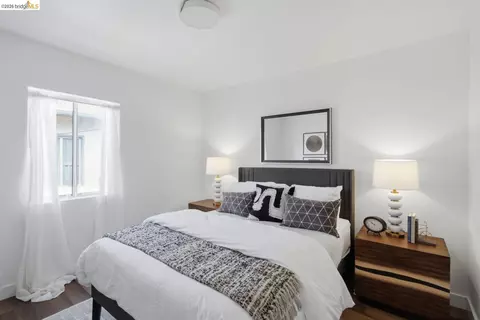Bedroom - 2081 Bonar St, Berkeley, CA 94702 photo 1 of 7