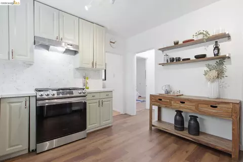 Kitchen - 2081 Bonar St, Berkeley, CA 94702 photo 3 of 3