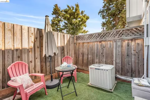 Exterior - 3917 Pacheco Blvd, Martinez, CA 94553 photo 1 of 3