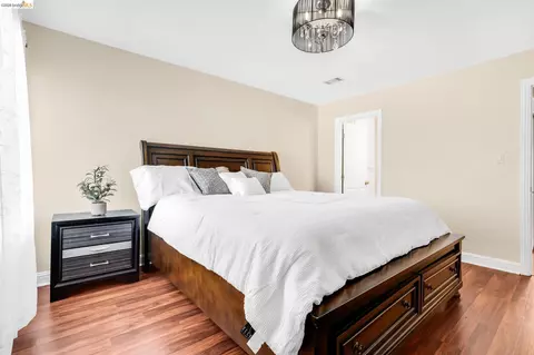Bedroom - 3917 Pacheco Blvd, Martinez, CA 94553 photo 2 of 3
