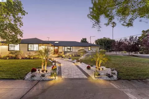 1131 Ruth Dr, San Jose, CA 95125