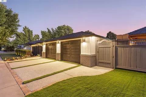 1131 Ruth Dr, San Jose, CA 95125