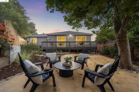 Exterior - 1036 Spring Ct, Hayward, CA 94542 photo 8 of 11