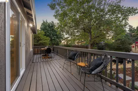 Exterior - 1036 Spring Ct, Hayward, CA 94542 photo 4 of 11