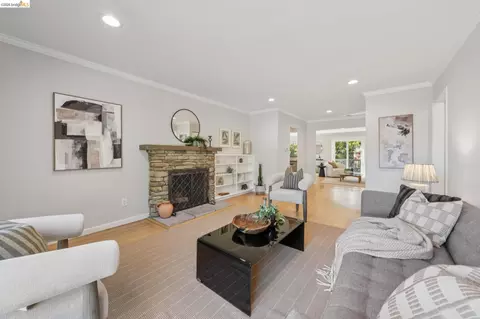 Living - 1036 Spring Ct, Hayward, CA 94542 photo 3 of 4