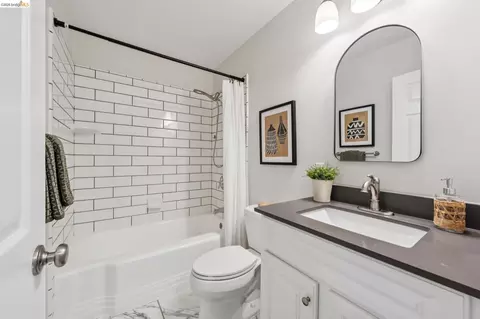 Bath - 1036 Spring Ct, Hayward, CA 94542 photo 2 of 2