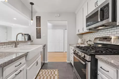 Kitchen - 1036 Spring Ct, Hayward, CA 94542 photo 3 of 4