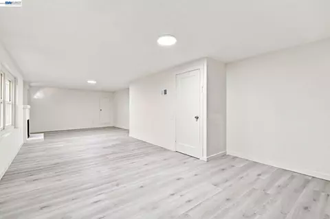 Living - 931 Hargus Ave, Vallejo, CA 94591 photo 10 of 12