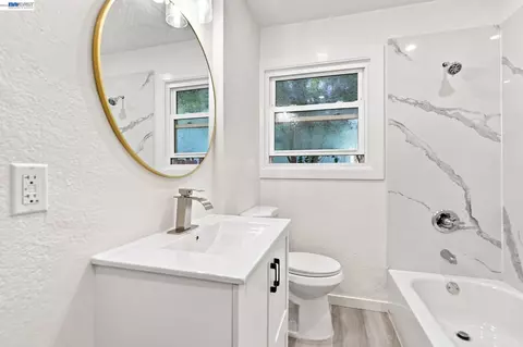 Bath - 931 Hargus Ave, Vallejo, CA 94591 photo 3 of 3