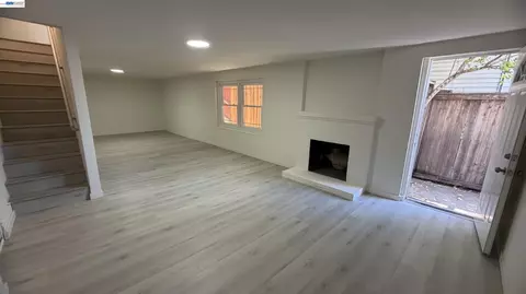 Living - 931 Hargus Ave, Vallejo, CA 94591 photo 4 of 4