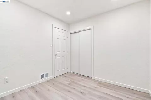 Bedroom - 931 Hargus Ave, Vallejo, CA 94591 photo 4 of 10