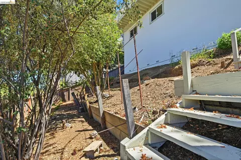 Exterior - 235 Toledo Ct, Vallejo, CA 94591 photo 7 of 7