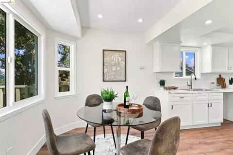 Dining - 235 Toledo Ct, Vallejo, CA 94591 photo 3 of 3